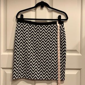 Karen Kane Chevron Skirt, Size M